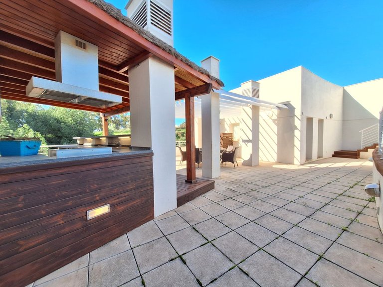 Apartment for Sale in Nueva Andalucía, Malaga 54