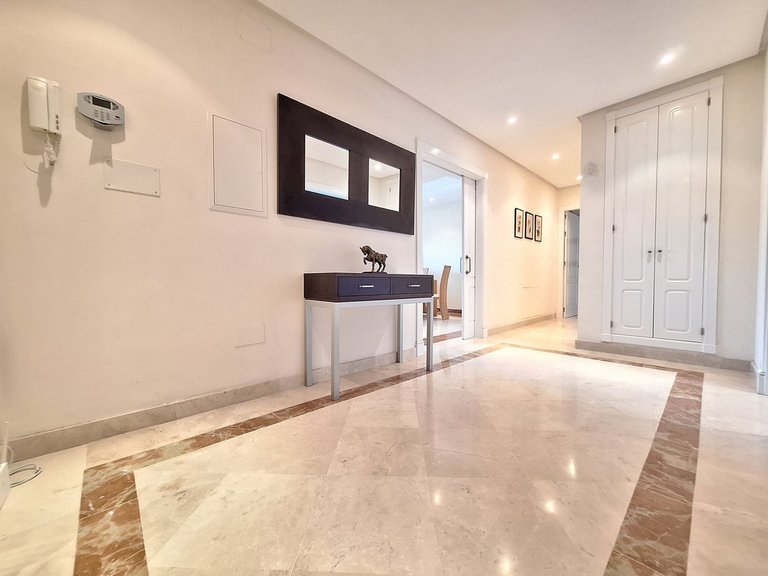 Apartment for Sale in Nueva Andalucía, Malaga 9