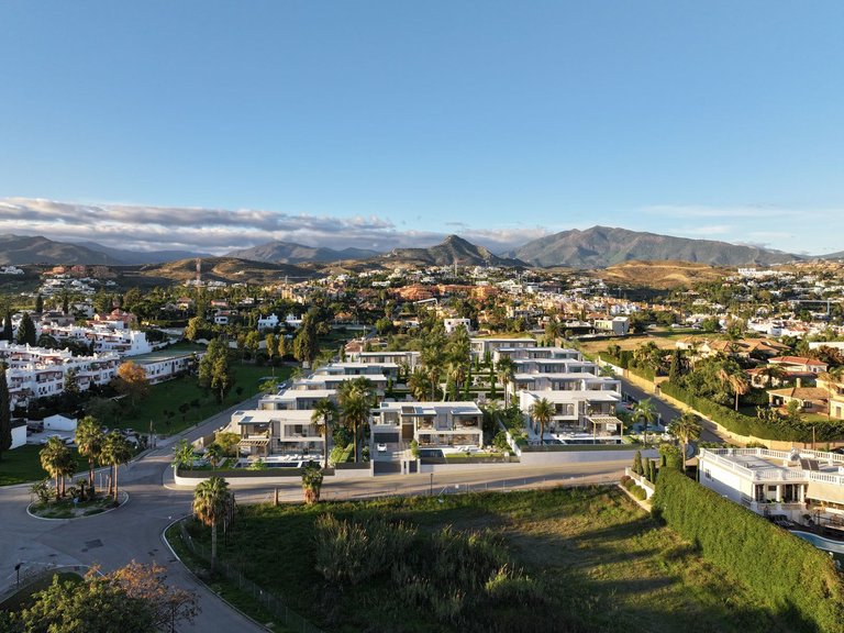Villa for Sale in Estepona, Malaga 11