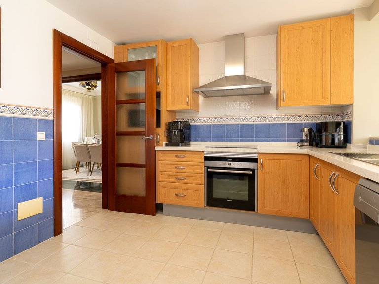 Villa for Sale in Calahonda, Malaga 25