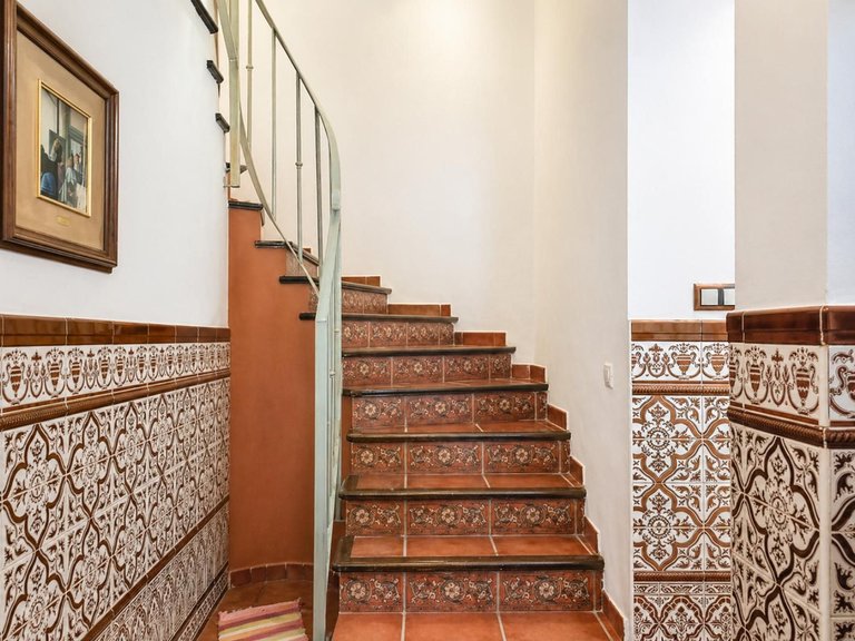 Villa for Sale in Las Lagunas, Malaga 15