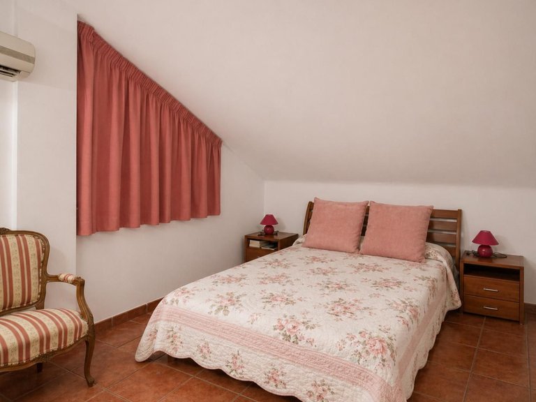Villa for Sale in Las Lagunas, Malaga 16