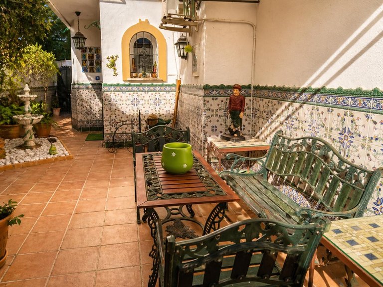 Villa for Sale in Las Lagunas, Malaga 2