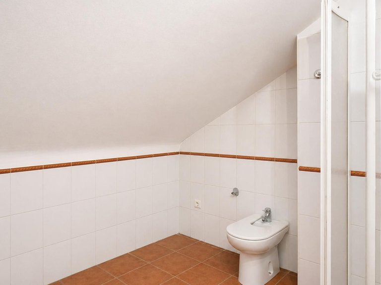 Villa for Sale in Las Lagunas, Malaga 25
