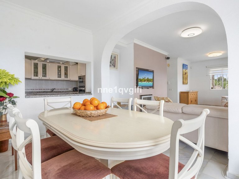 Villa for Sale in Calahonda, Malaga 12
