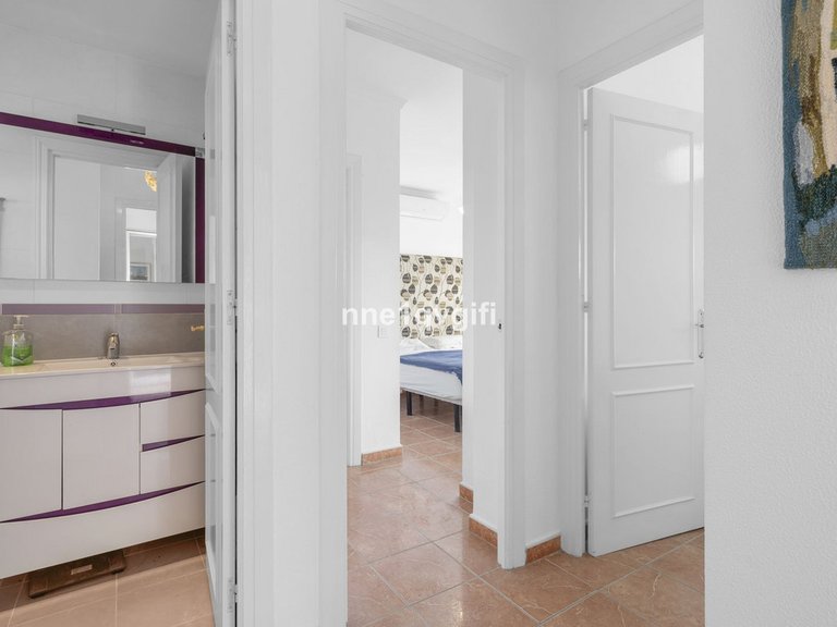 Villa for Sale in Calahonda, Malaga 19