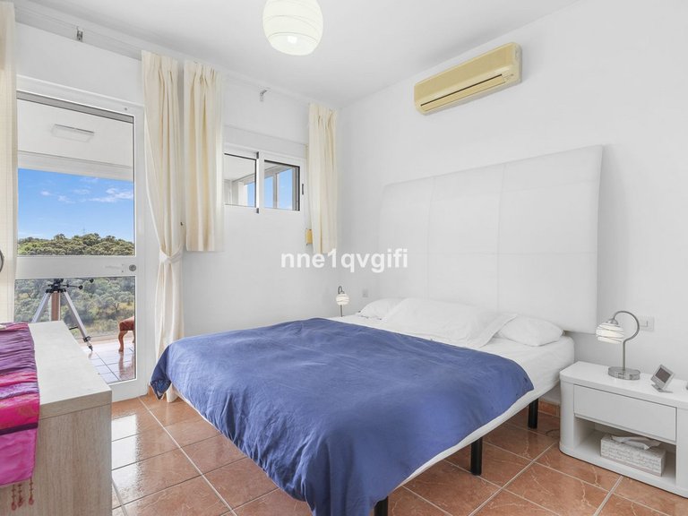 Villa for Sale in Calahonda, Malaga 26