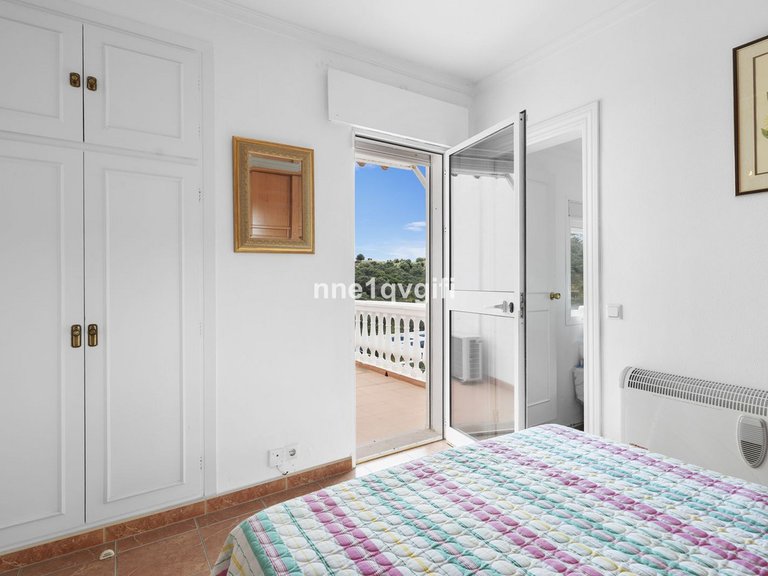Villa for Sale in Calahonda, Malaga 29