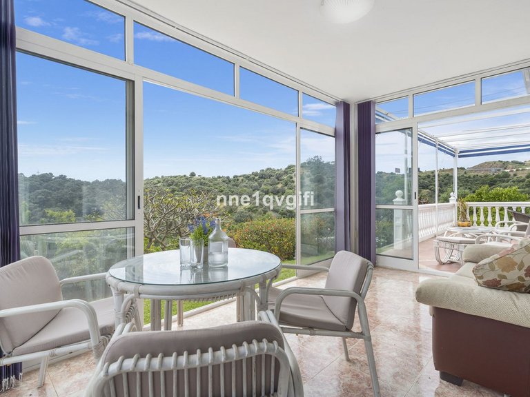Villa for Sale in Calahonda, Malaga 8