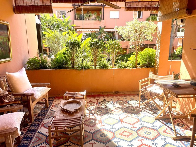 Apartment for Sale in The Golden Mile, Malaga 1
