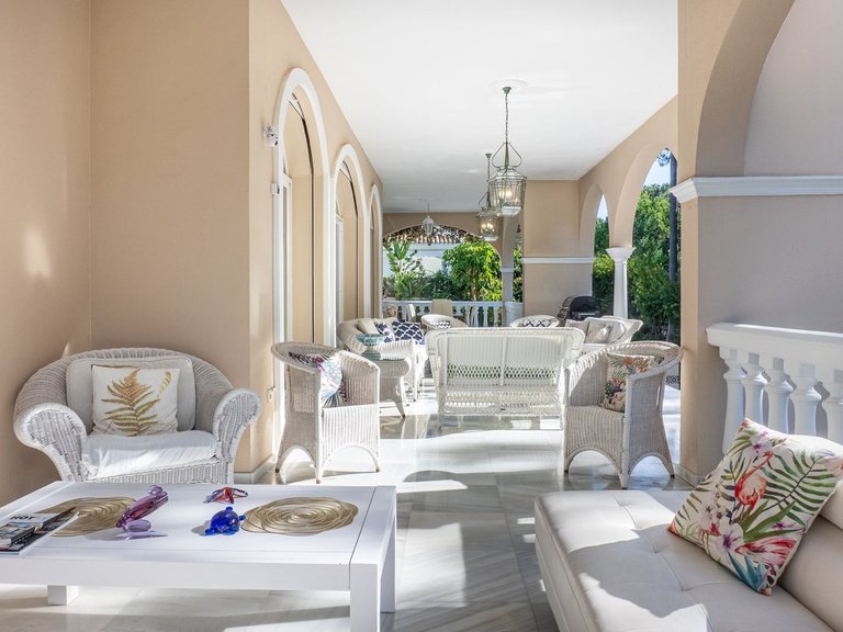 Villa for Sale in New Golden Mile, Malaga 12