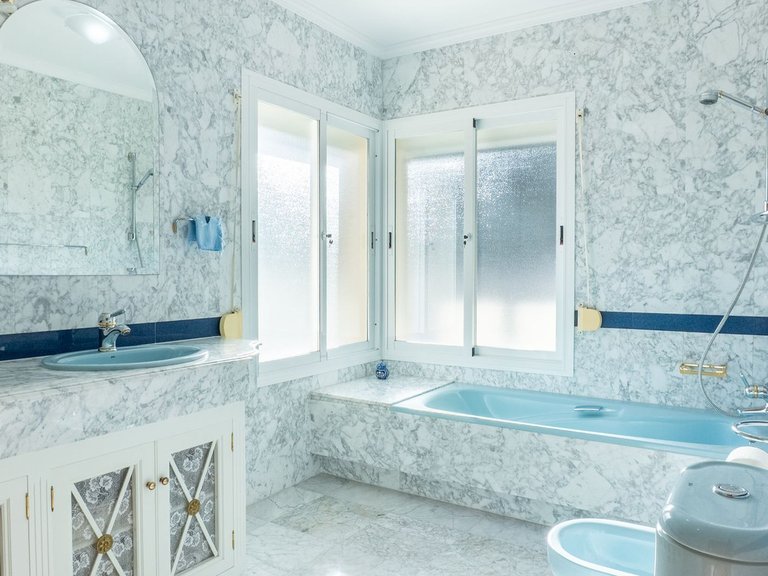 Villa for Sale in New Golden Mile, Malaga 22