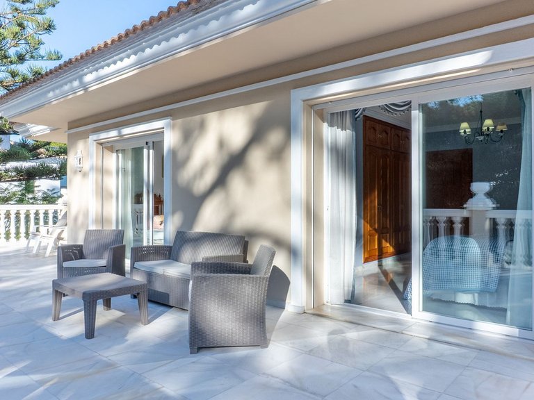 Villa for Sale in New Golden Mile, Malaga 24