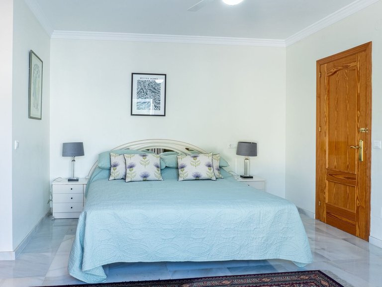 Villa for Sale in New Golden Mile, Malaga 30