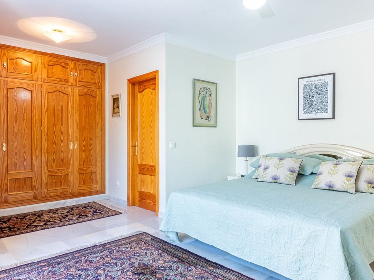 Villa for Sale in New Golden Mile, Malaga 31
