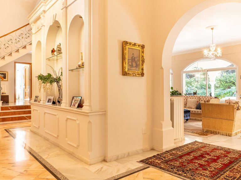 Villa for Sale in New Golden Mile, Malaga 38