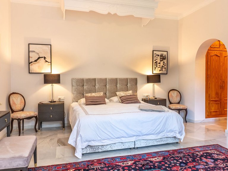 Villa for Sale in New Golden Mile, Malaga 40