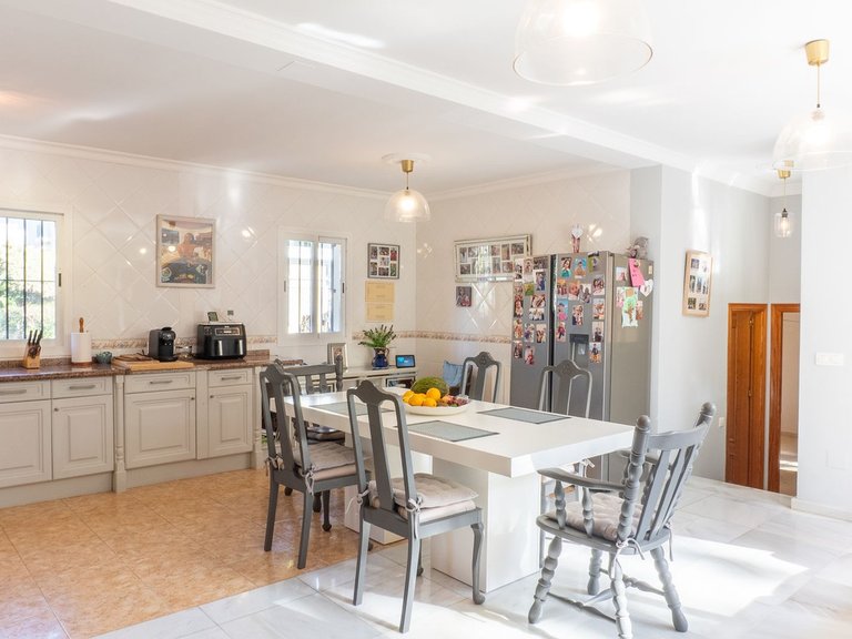 Villa for Sale in New Golden Mile, Malaga 46
