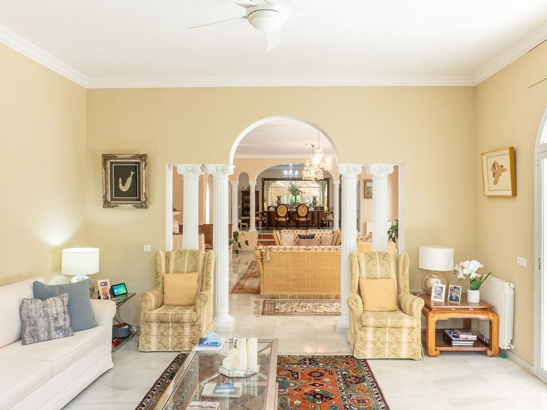 Villa for Sale in New Golden Mile, Malaga 9