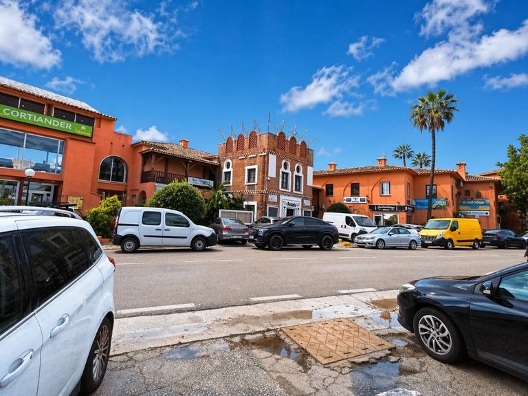 Apartment for Sale in Calahonda, Malaga 25