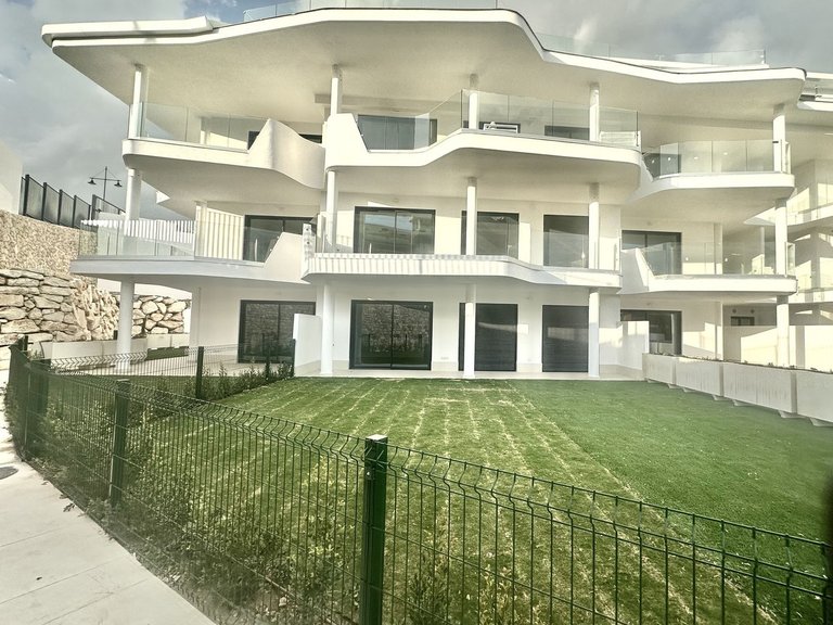 Apartment for Sale in Fuengirola, Malaga 39