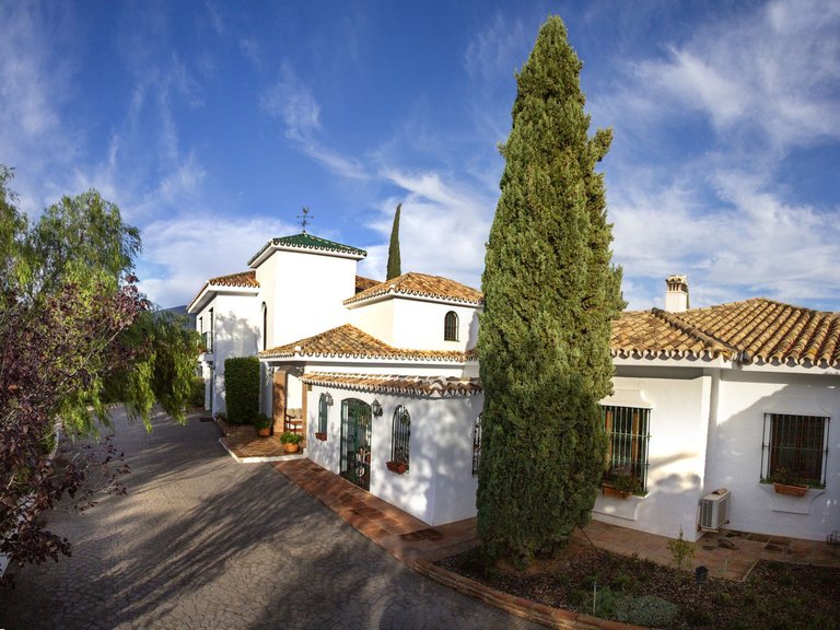 Villa for Sale in La Cala Golf, Malaga 1