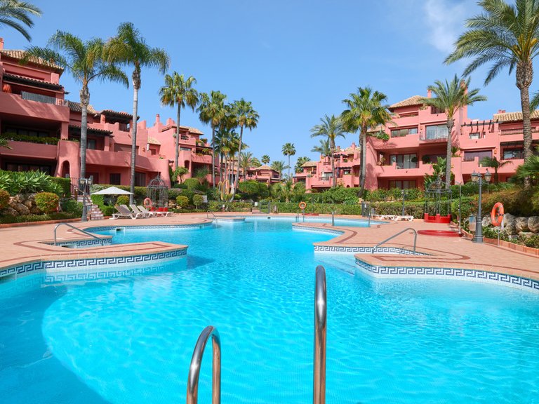 Penthouse for Sale in Estepona, Malaga 1