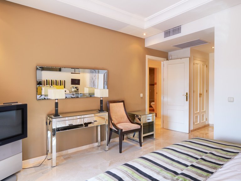Penthouse for Sale in Estepona, Malaga 11