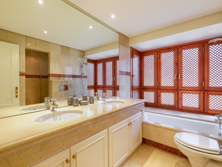 Penthouse for Sale in Estepona, Malaga 22