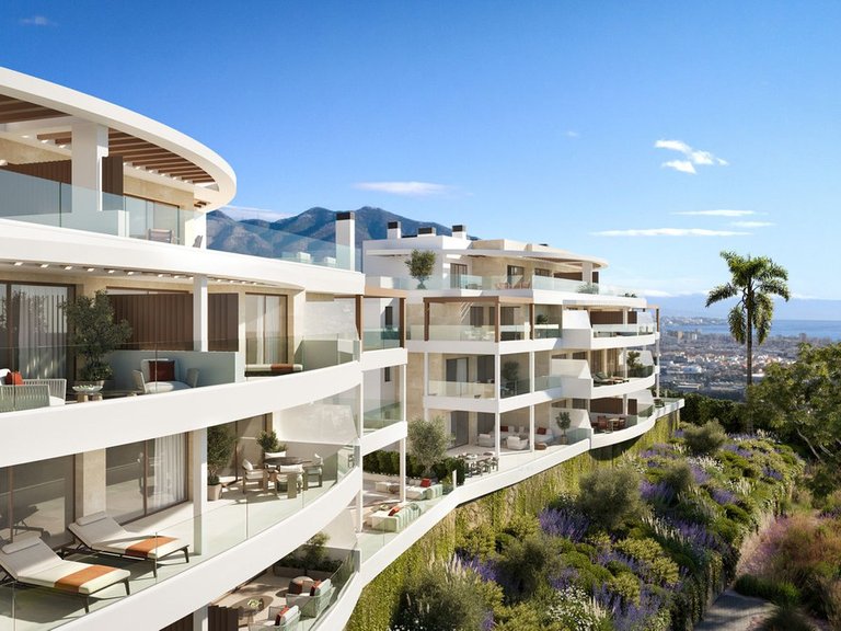 Apartment for Sale in Las Lagunas, Malaga 1