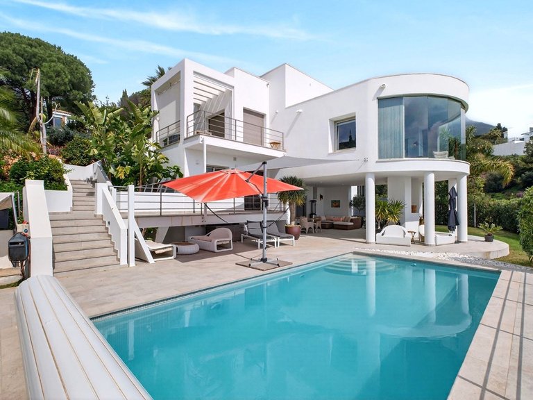 Villa for Sale in Valtocado, Malaga 10