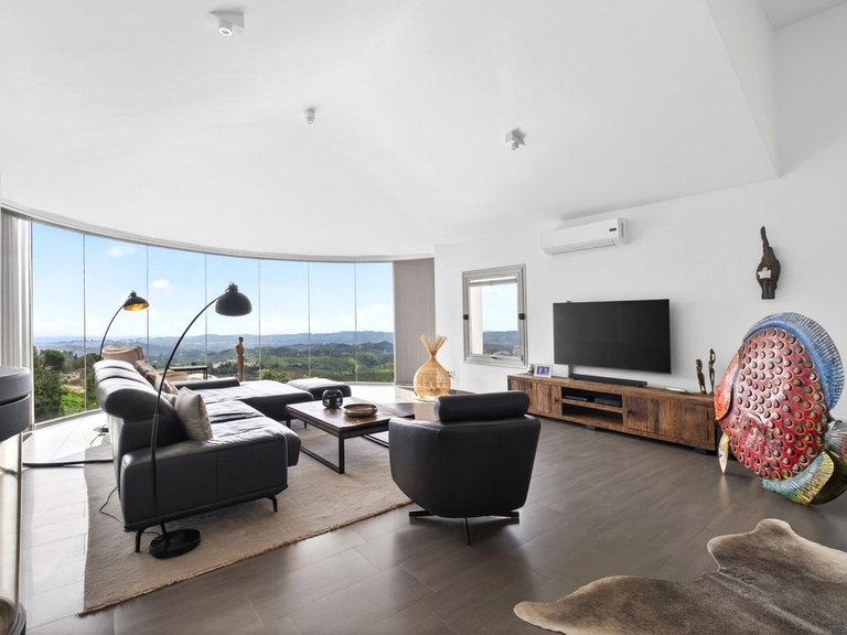 Villa for Sale in Valtocado, Malaga 2