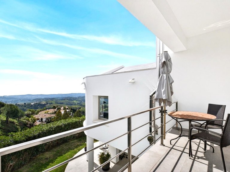 Villa for Sale in Valtocado, Malaga 25