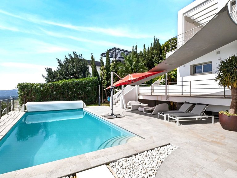 Villa for Sale in Valtocado, Malaga 7
