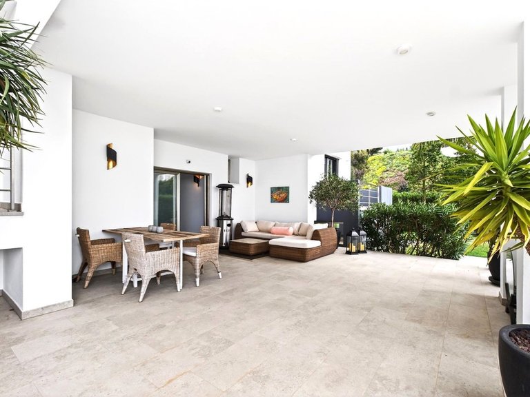 Villa for Sale in Valtocado, Malaga 9