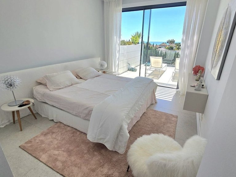 Apartment for Sale in Benahavís, Malaga 17