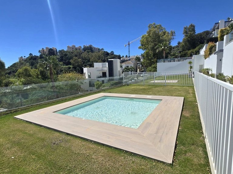 Apartment for Sale in Benahavís, Malaga 23
