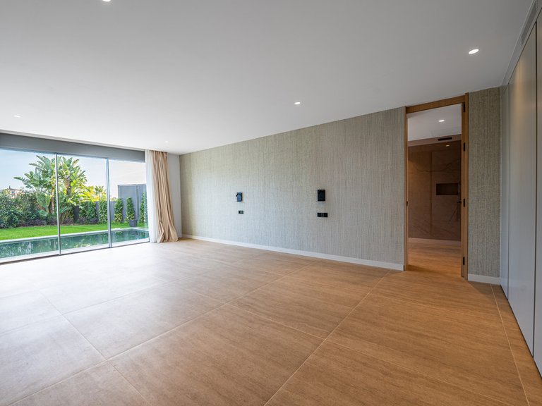 Villa for Sale in El Rosario, Malaga 14