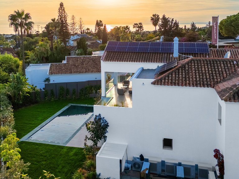Villa for Sale in El Rosario, Malaga 41