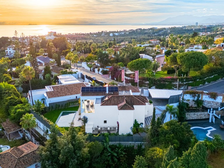 Villa for Sale in El Rosario, Malaga 42