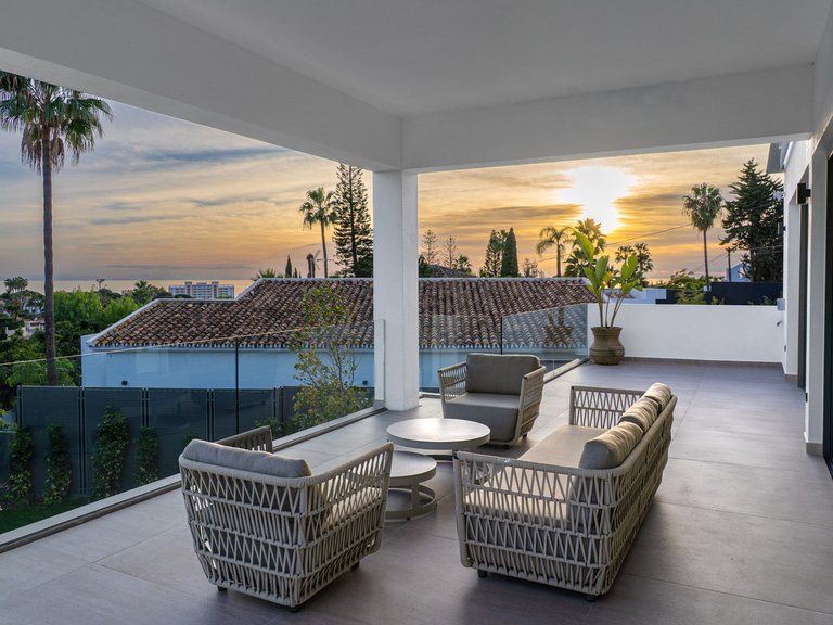 Villa for Sale in El Rosario, Malaga 6