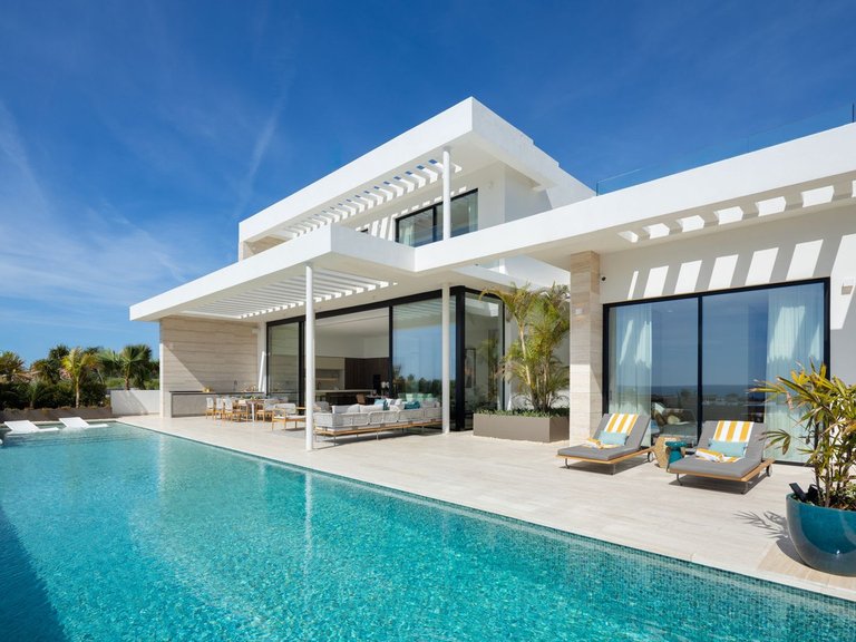 Villa for Sale in Benahavís, Malaga 1