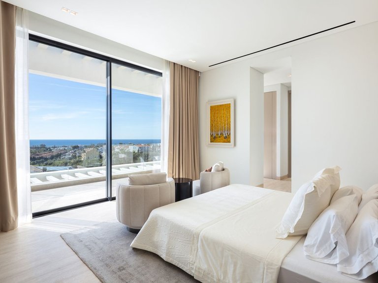 Villa for Sale in Benahavís, Malaga 16