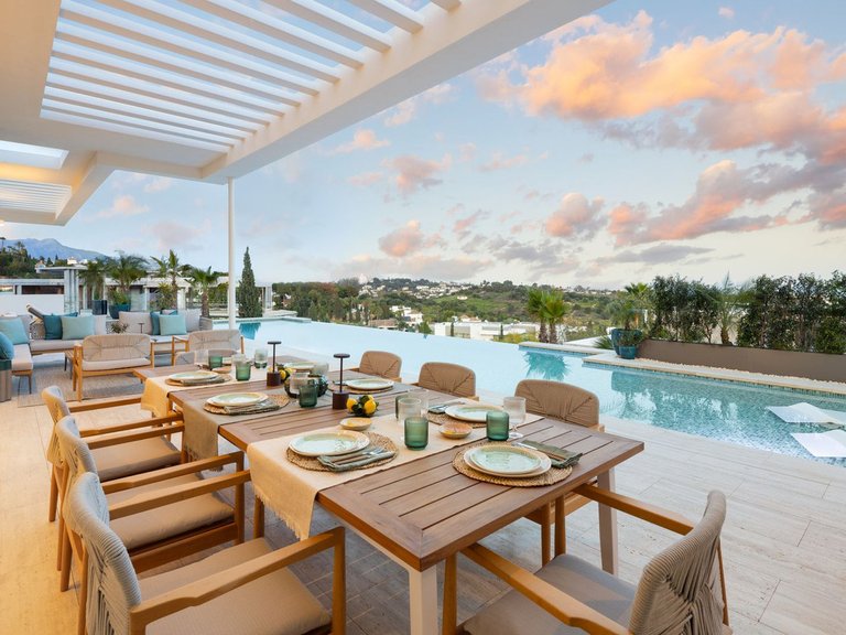 Villa for Sale in Benahavís, Malaga 25