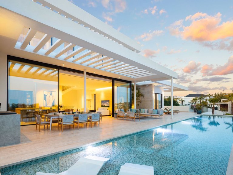 Villa for Sale in Benahavís, Malaga 26