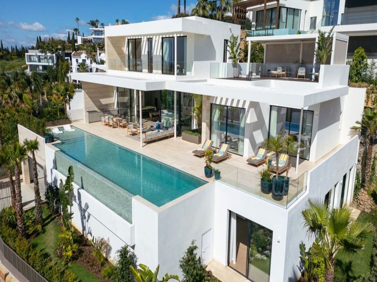 Villa for Sale in Benahavís, Malaga 31