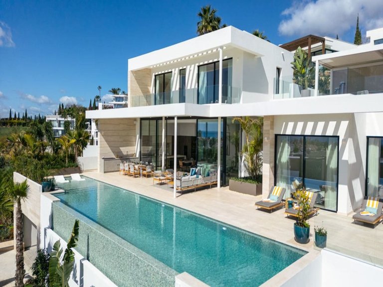 Villa for Sale in Benahavís, Malaga 34