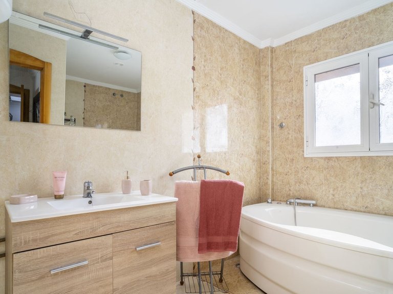 Villa for Sale in Fuengirola, Malaga 26