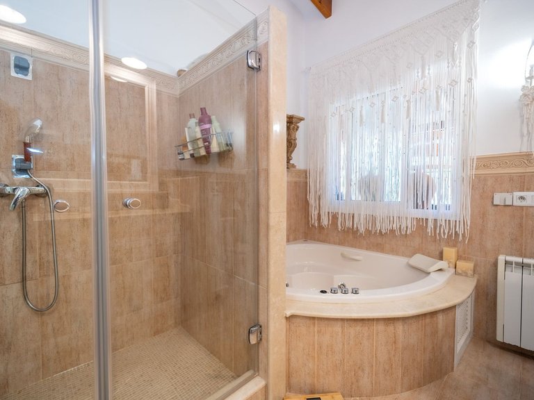 Villa for Sale in Mijas Costa, Malaga 27