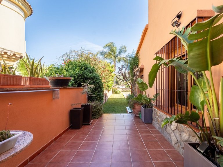Villa for Sale in Mijas Costa, Malaga 35